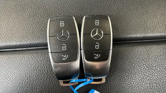 Mercedes-Benz GLE view 27