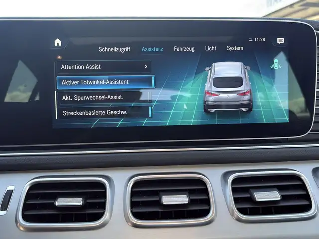 Mercedes-Benz GLE view 22