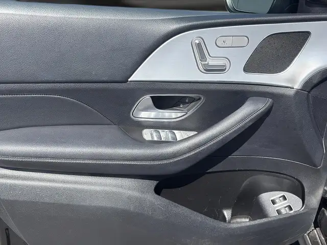 Mercedes-Benz GLE view 23