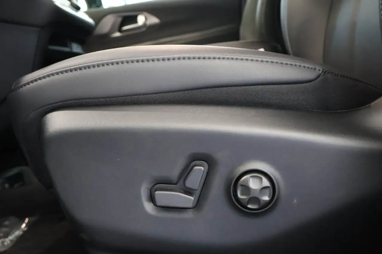 Chrysler Pacifica снимка Chrysler Pacifica