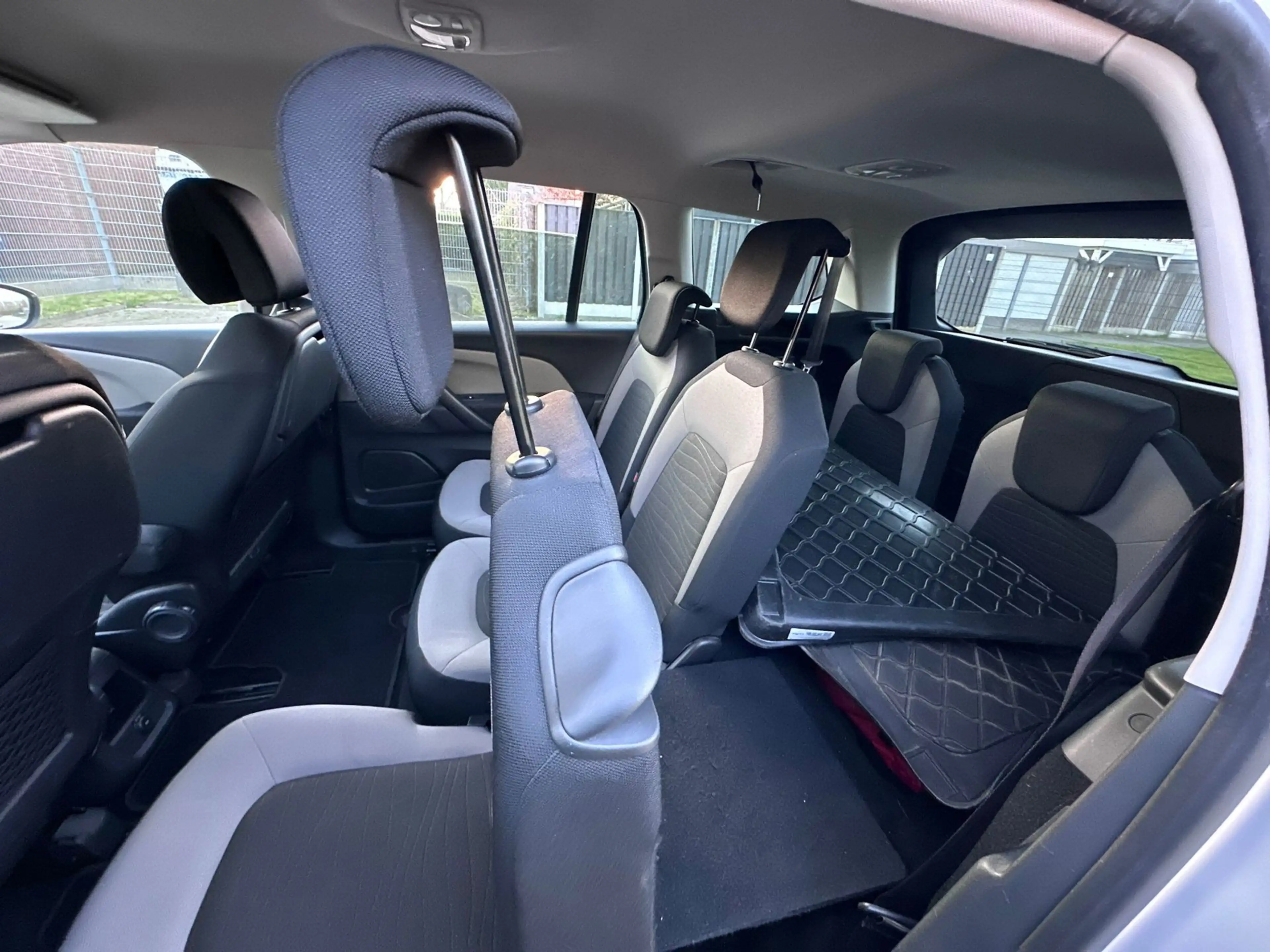 Citroen C4 Picasso 1.2 PureTech Business 7 Persoons*Achteruit camera* — photo 9