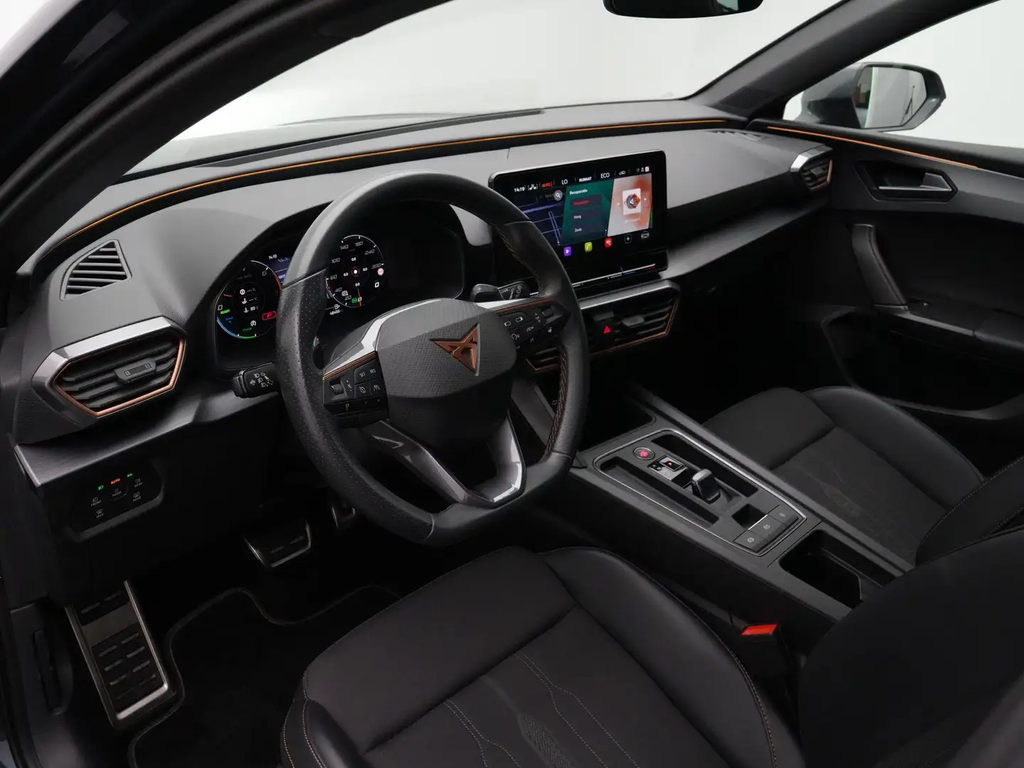CUPRA Leon Sportstourer 1.4 245 pk DSG e-Hybrid VZ Performanc Grijs - 2