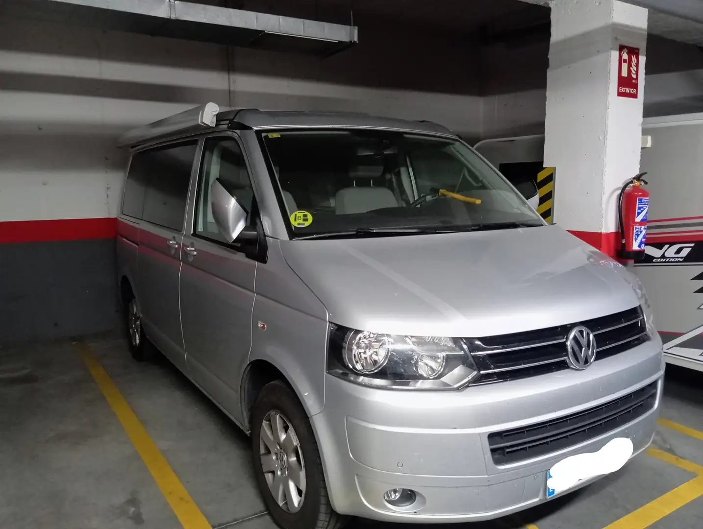 Volkswagen T5 California California 2.0TDI Comfortline 140 Comfortline Plateado - 2
