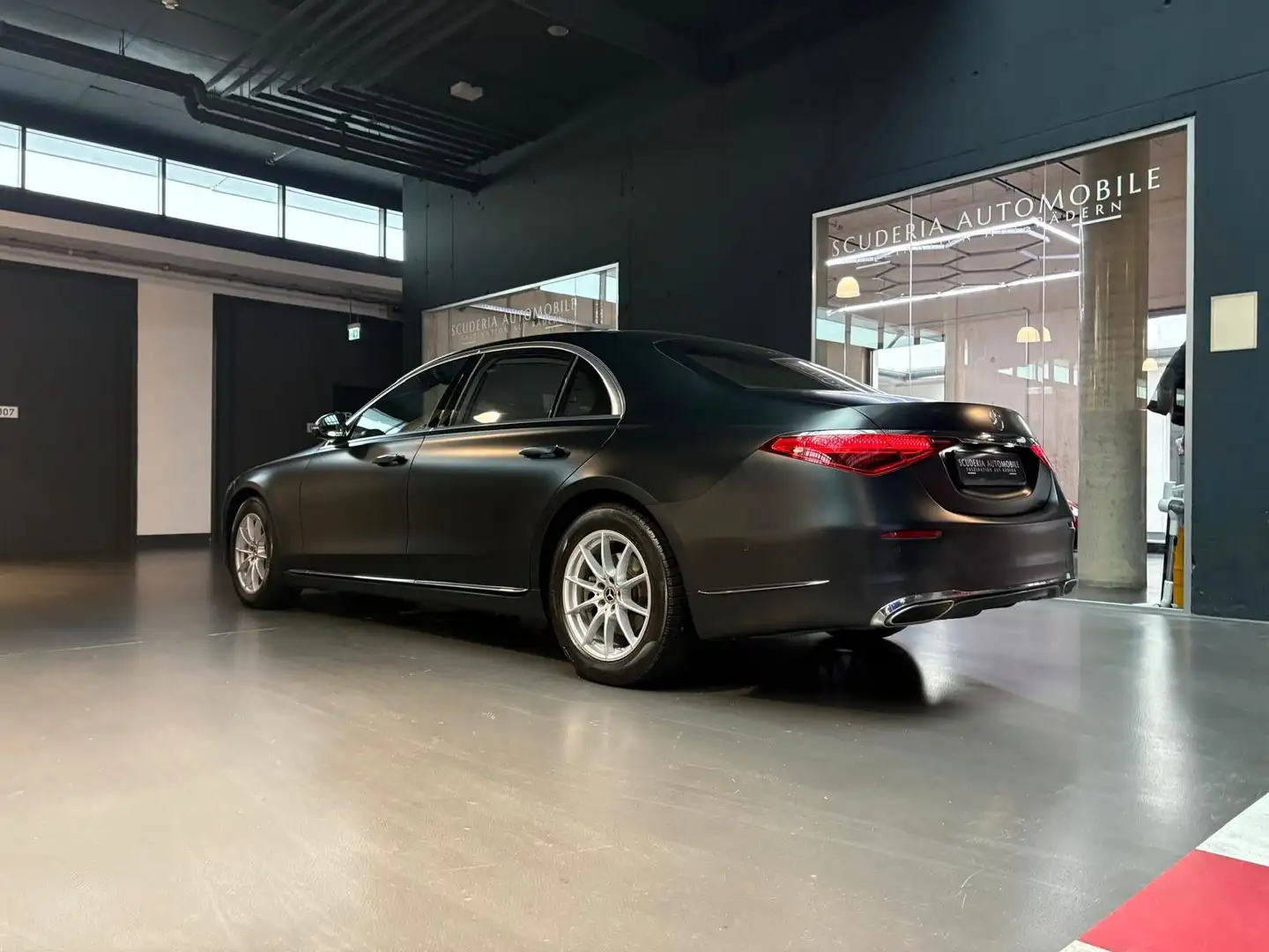 Mercedes-Benz S 450 4MATIC L Chauffeur PANO 360 HUD TV MATT Schwarz - 2