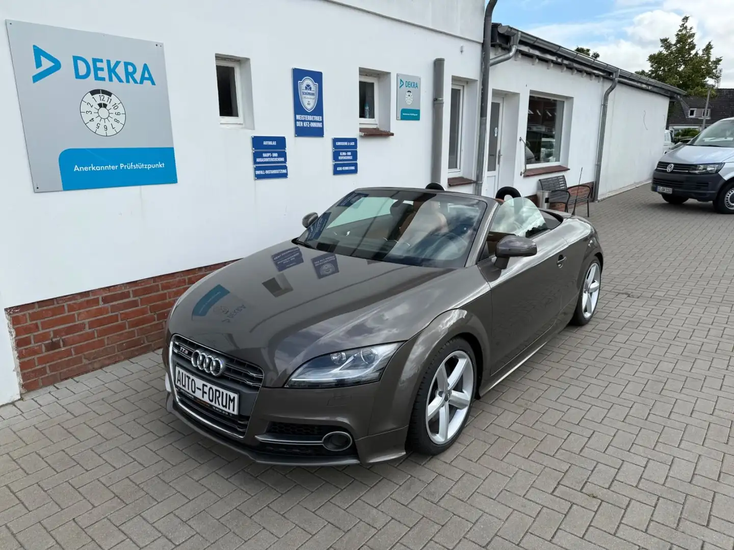 Audi TTS 2.0 TFSI Roadster quattro Grau - 2