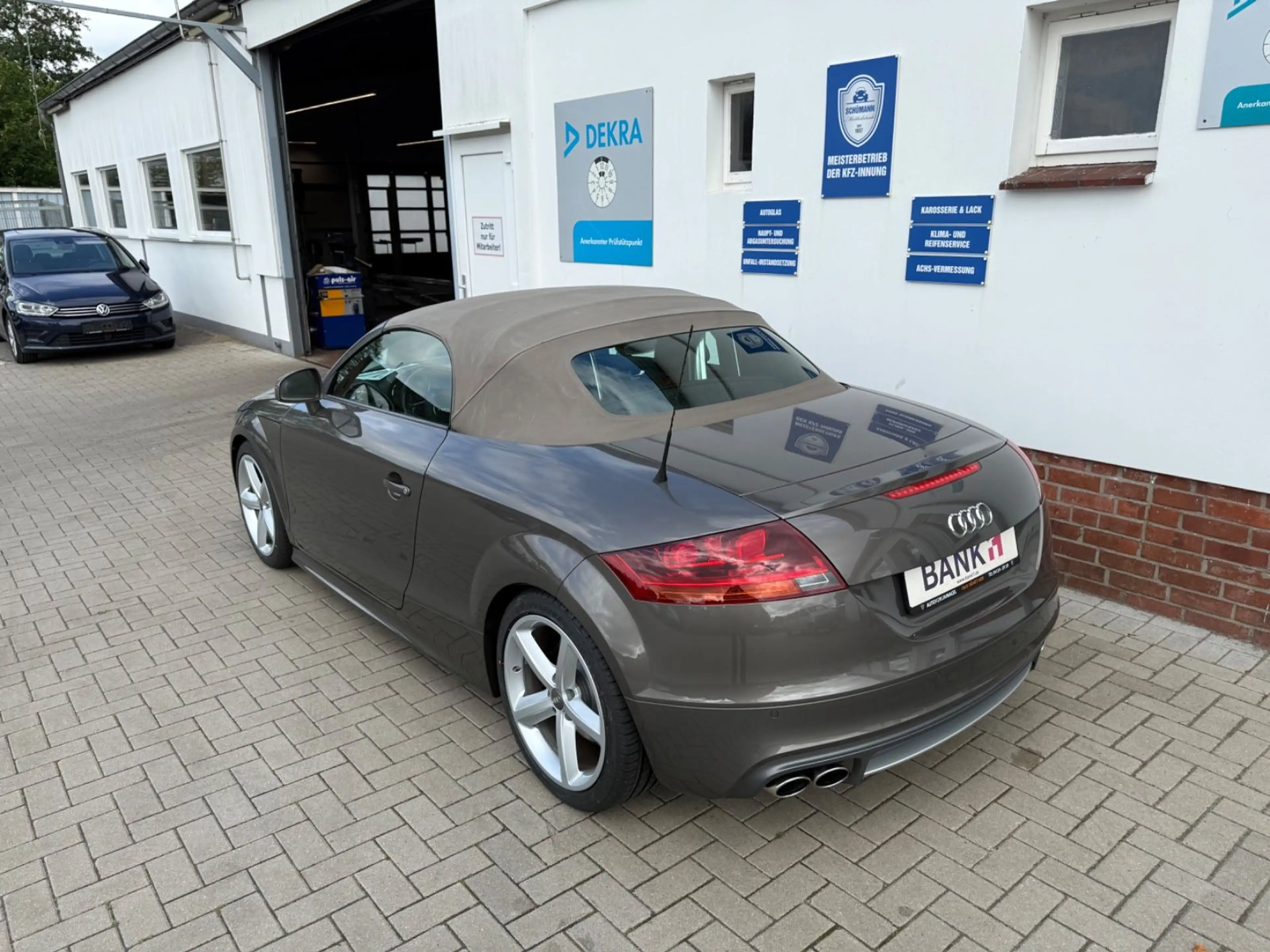 Audi TTS 2.0 TFSI Roadster quattro — photo 4