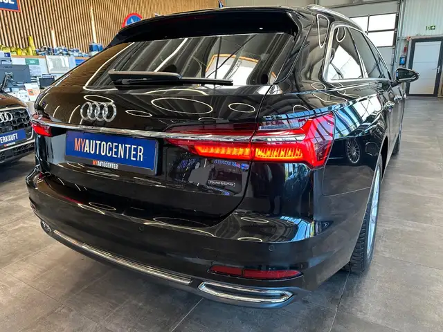 Audi A6 Avant view 2
