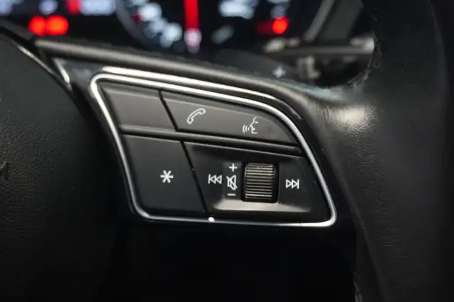 Audi A4 view 13