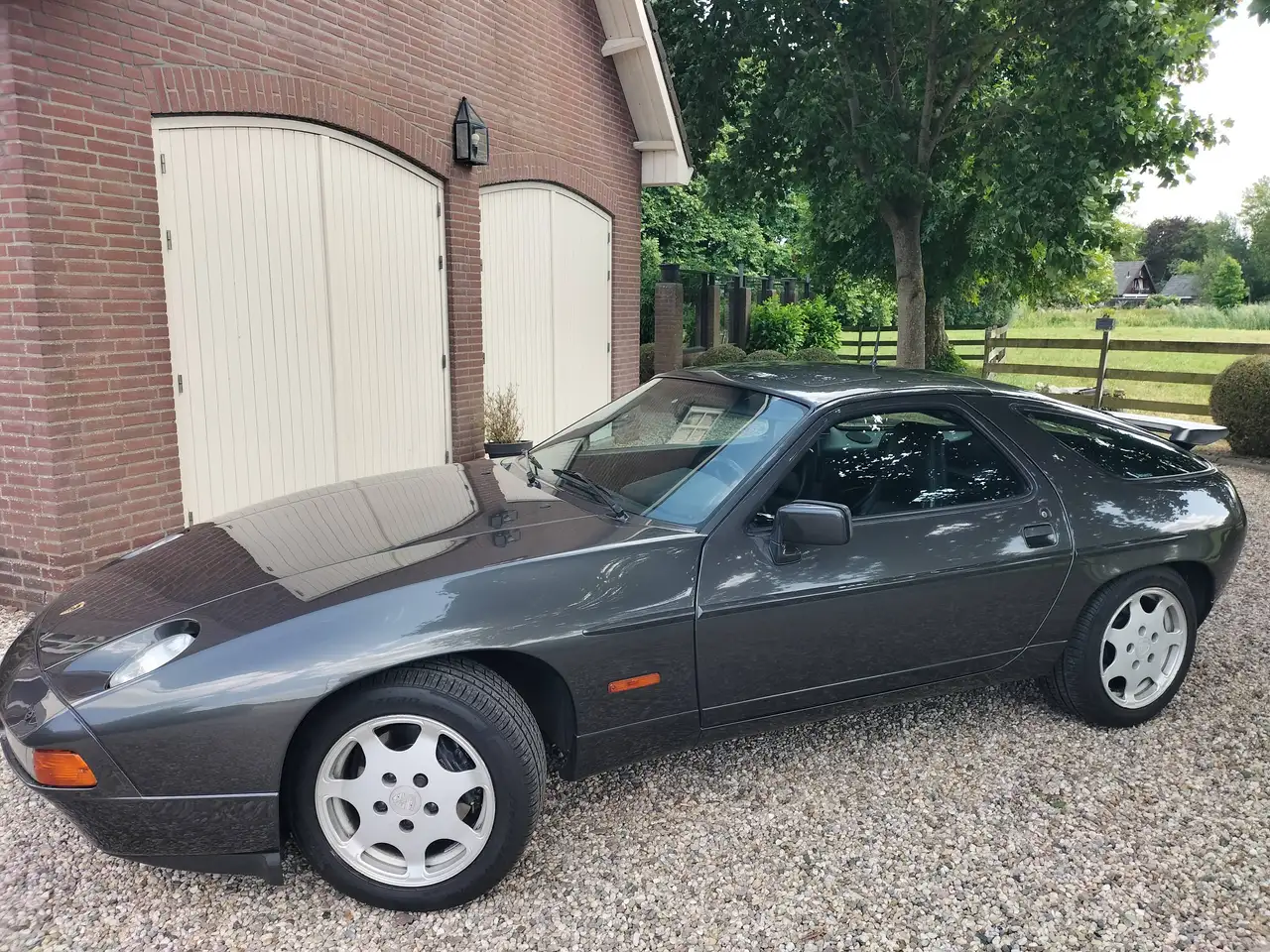Porsche 928 GT/EU Manual - Nieuwstaat - 5 bak - 330 pk -sportstoelen, foto 3