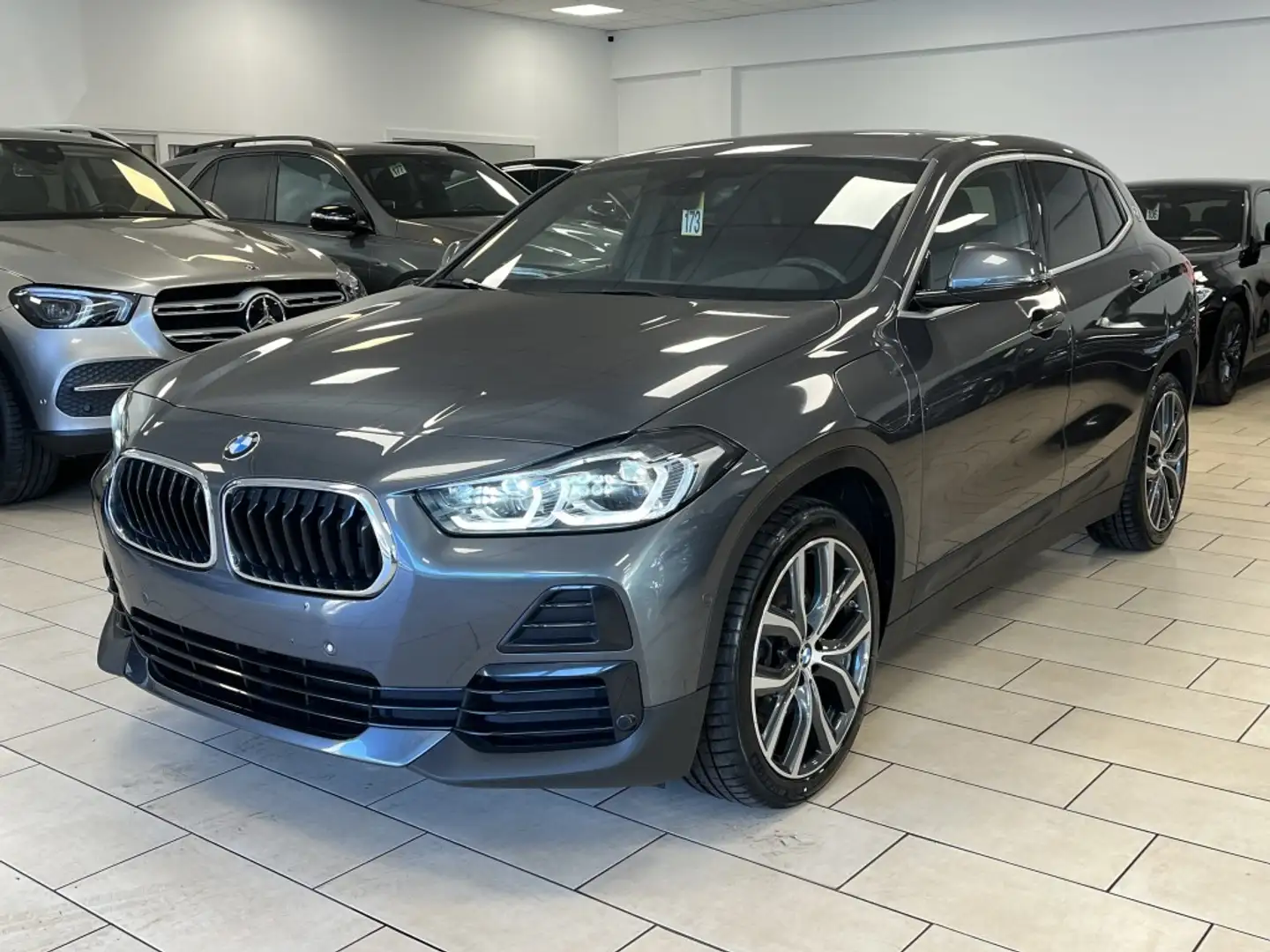 BMW X2 xDrive*ACC*Leder*SDach*LED*Navi*R-Cam*SHZ* Grau - 1