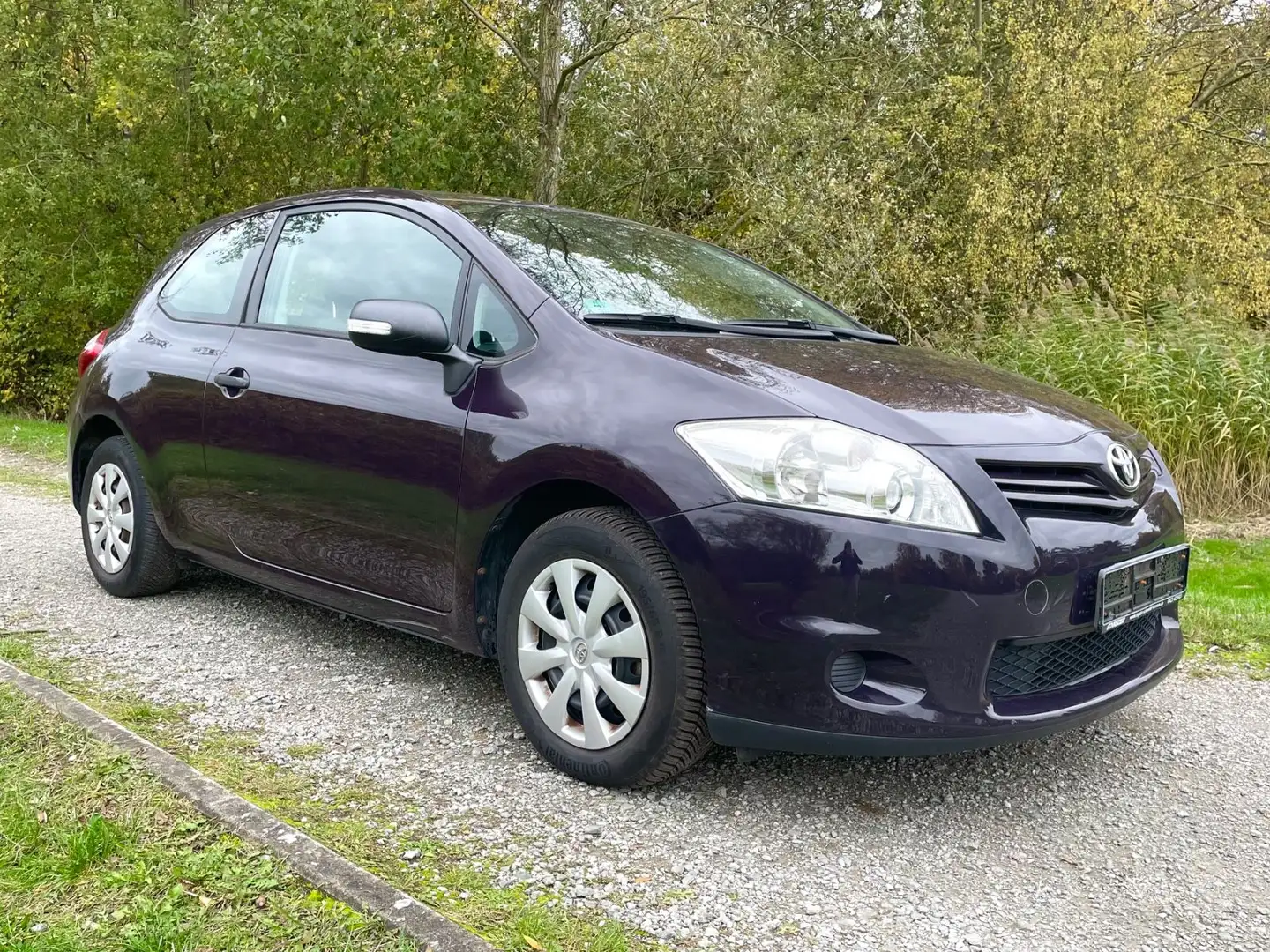 Toyota Auris 1.3l Tüv=08/2026! Klima 73T-Km 2.Hand VB Violett - 1