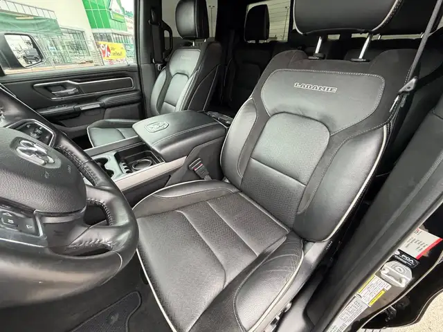 Dodge RAM 1500 QUAD CAB LONG BED / LARAMIE / BLACK EDITION Ansicht 13