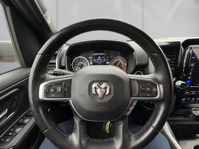 Dodge RAM 1500 QUAD CAB LONG BED / LARAMIE / BLACK EDITION Ansicht 8