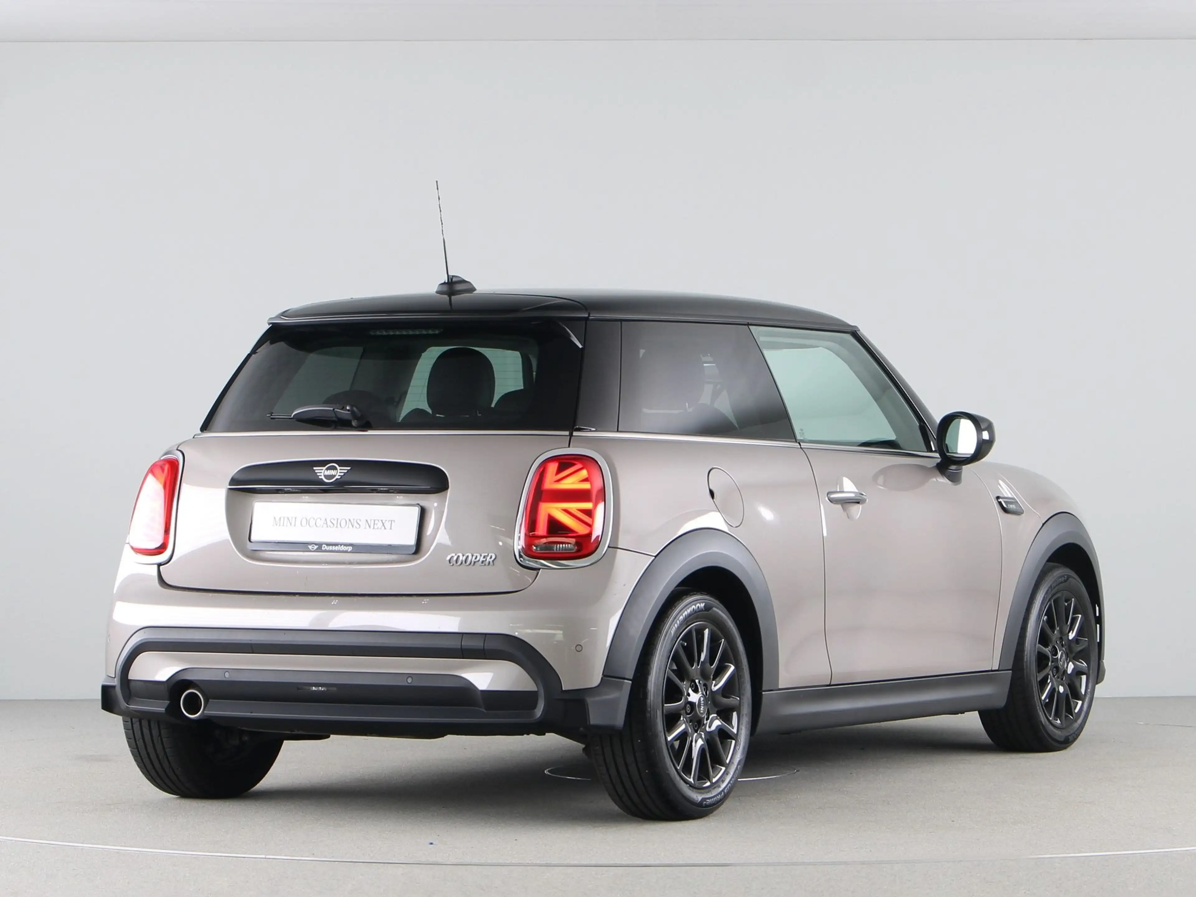 MINI Cooper 3-deurs Camden Edition Aut. — photo 9
