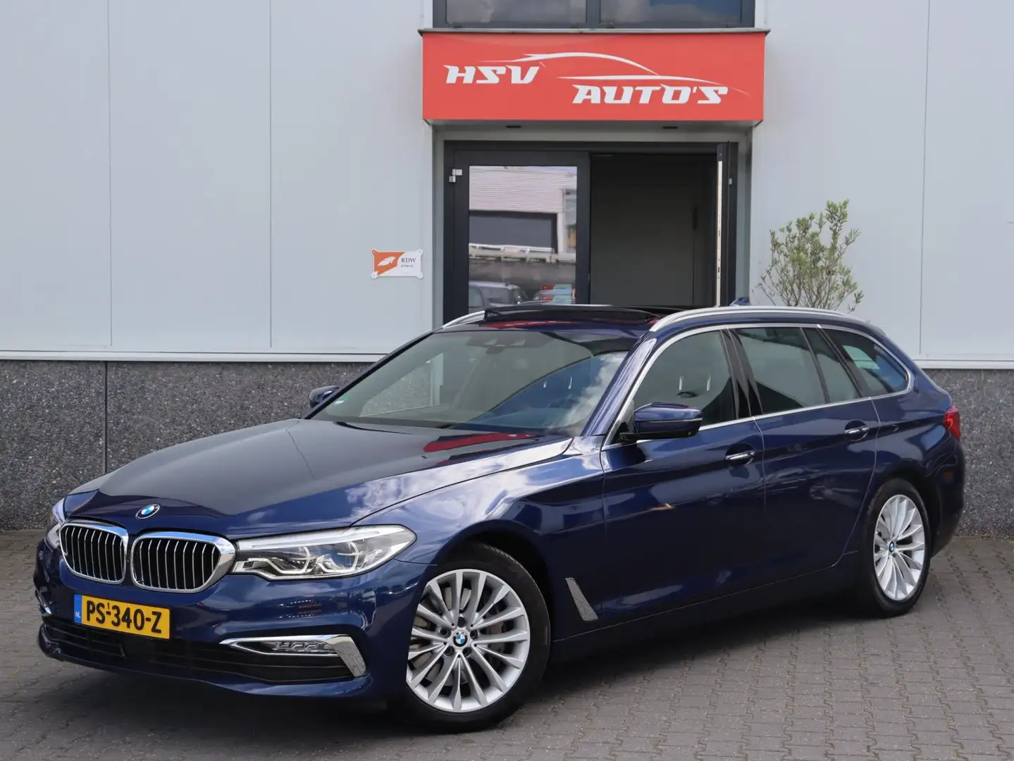 BMW 540 5-serie Touring 540d xDrive High Executive H&K hud Blauw - 1