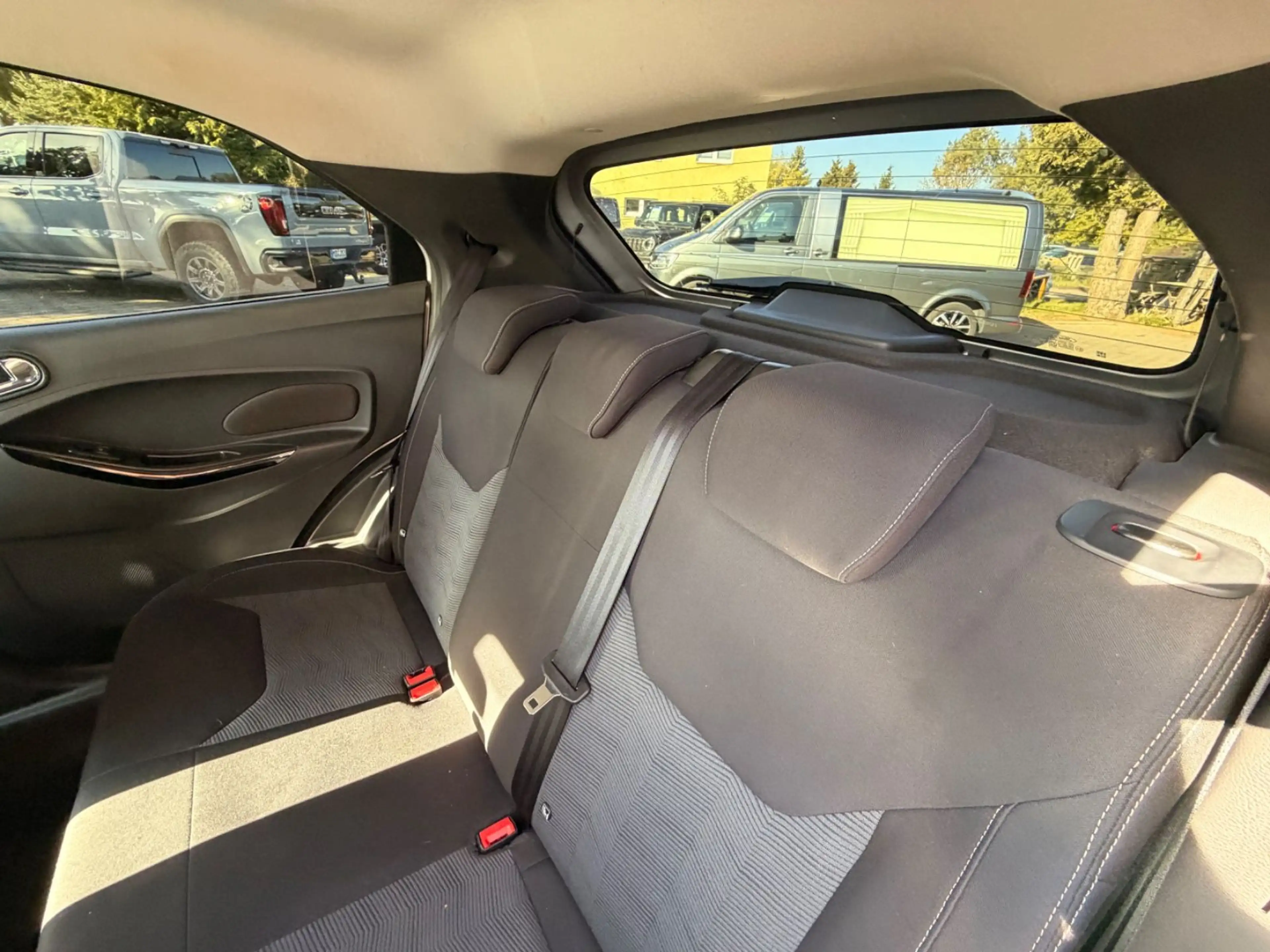 Ford Ka/Ka+ KA+ Cool & Sound — photo 17