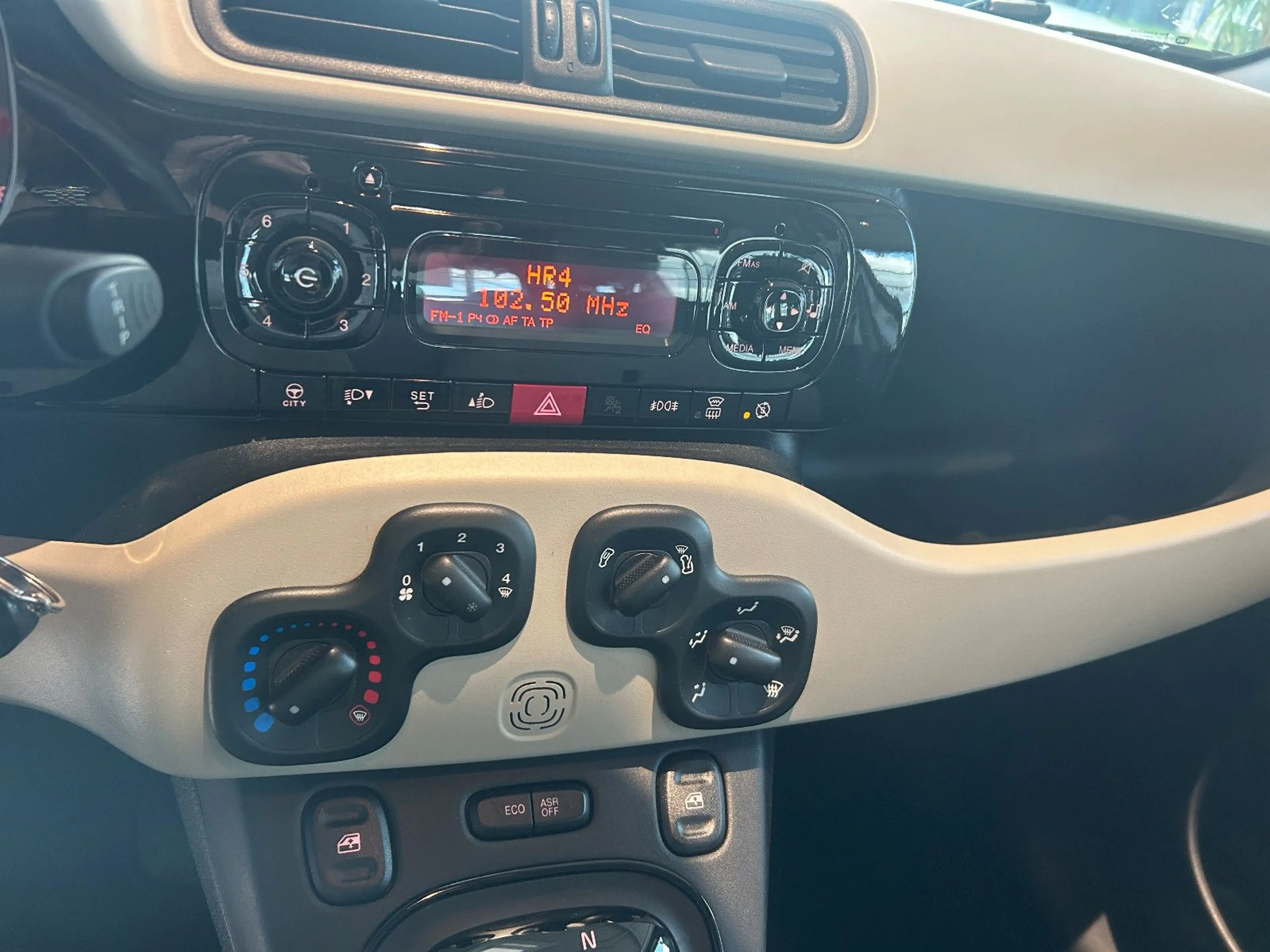 Fiat Panda Lounge AUTOMATIK+SITZHEIZUNG — photo 15