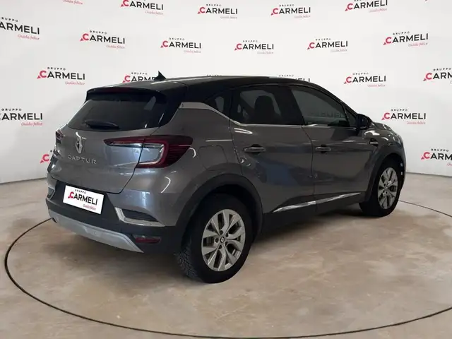 Renault Captur view 4