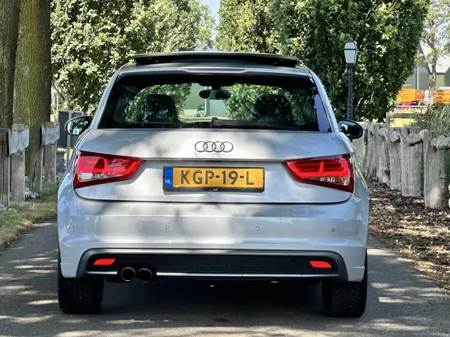 Audi A1 view 12