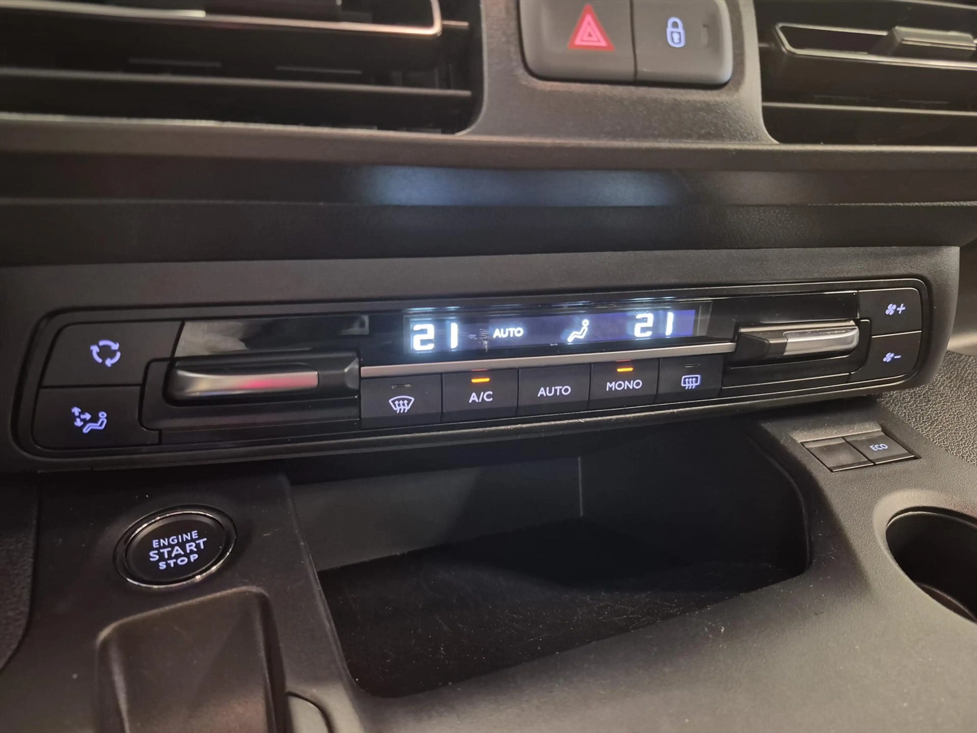 Toyota Proace City Verso L1 Rolstoelauto Automaat 3+1 — photo 33
