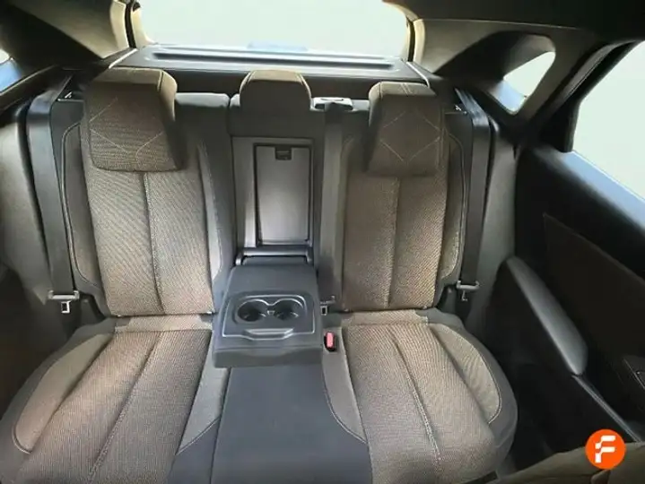 DS 7 Crossback 2020, foto 12