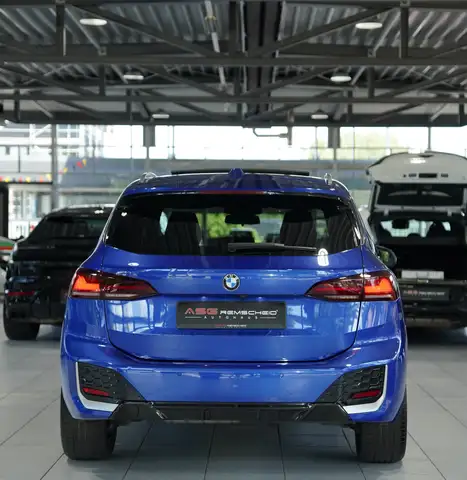BMW 2 Series view 9