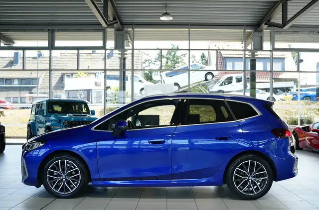 BMW 2 Series view 14