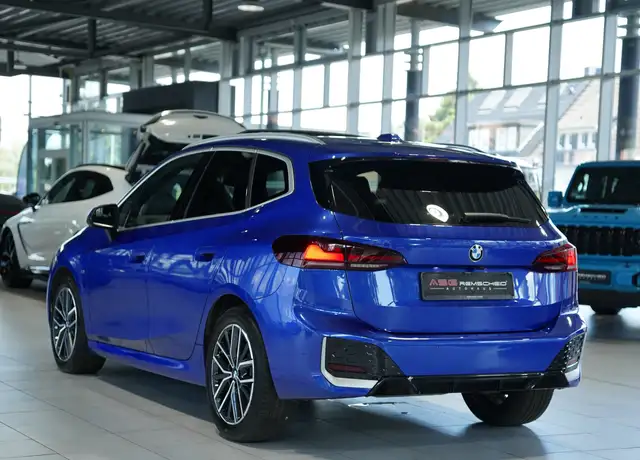BMW 2 Series view 10