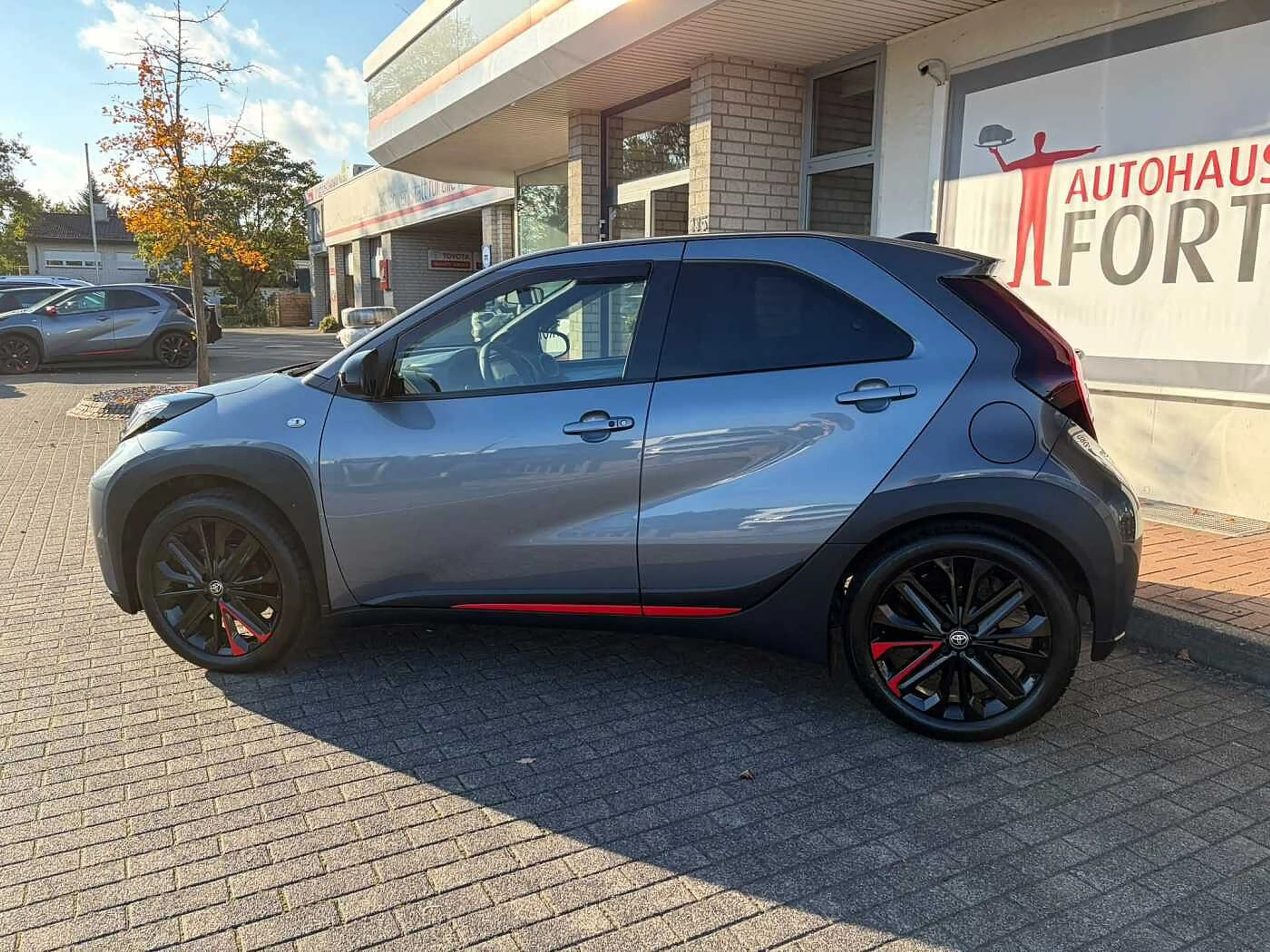 Toyota Aygo X Undercover - JBL, LED, Navi, SZ, PDC, Alu — photo 6