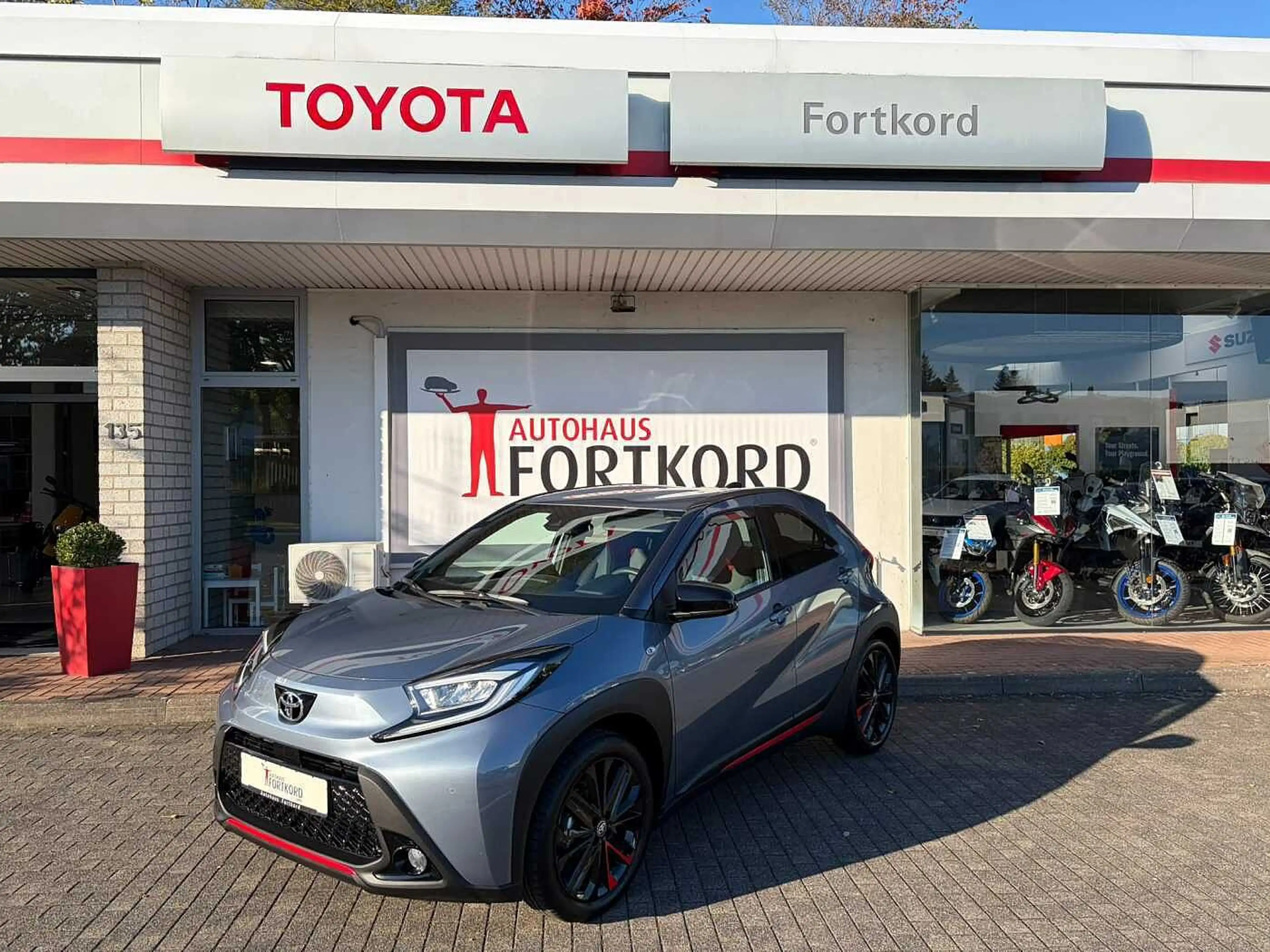Toyota Aygo X Undercover - JBL, LED, Navi, SZ, PDC, Alu — photo 5