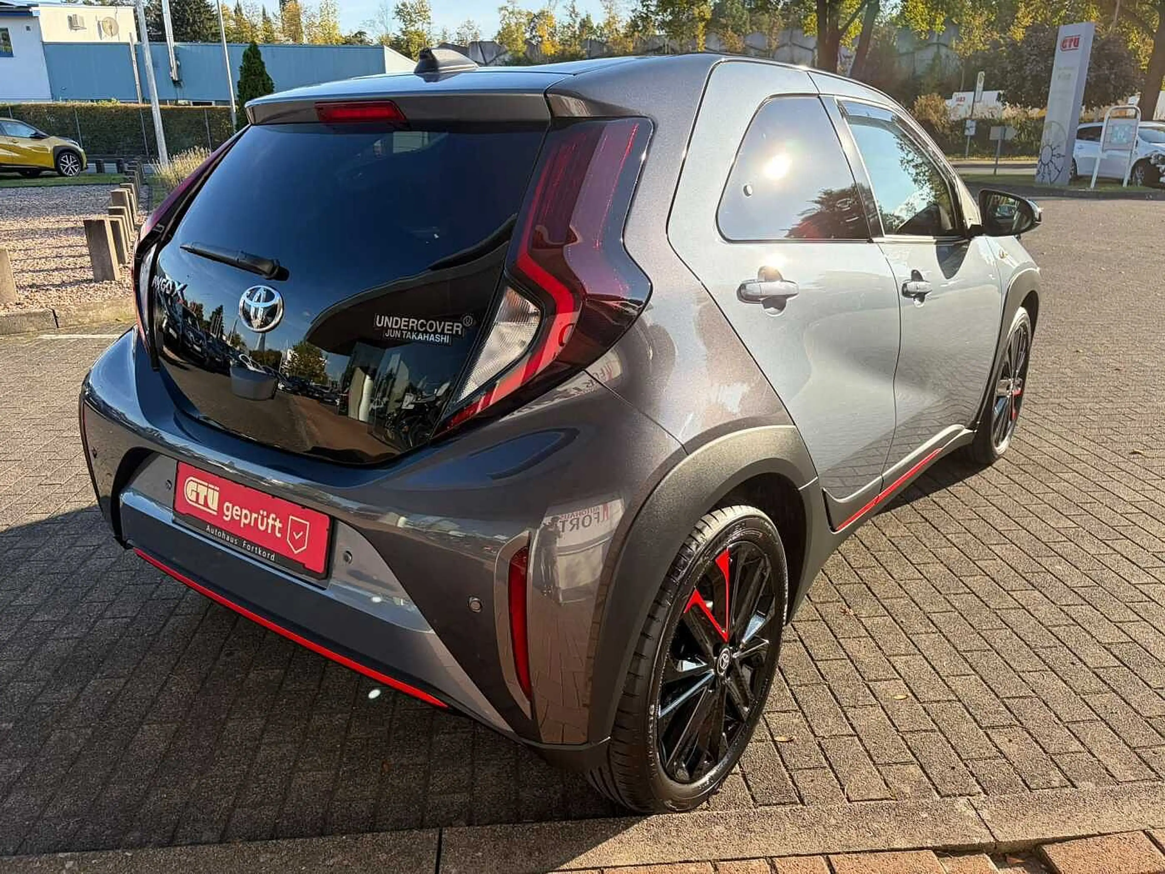 Toyota Aygo X Undercover - JBL, LED, Navi, SZ, PDC, Alu — photo 8