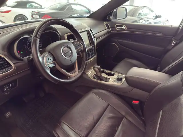 Jeep Grand Cherokee view 6