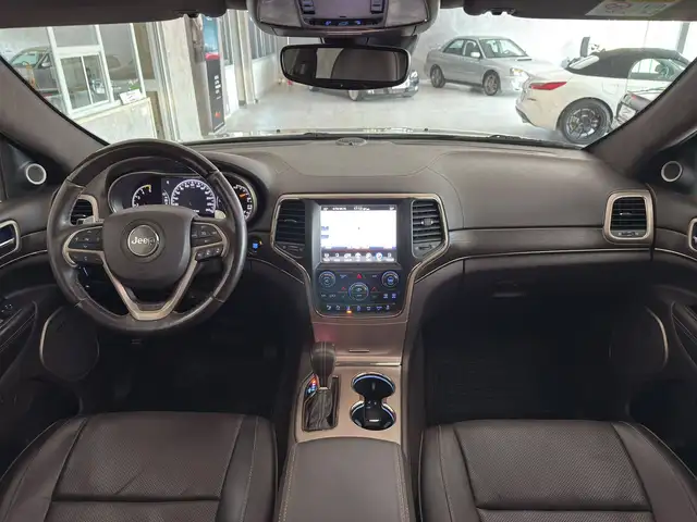 Jeep Grand Cherokee view 13
