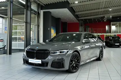 Annonce voiture d'occasion BMW 740 - CARADIZE