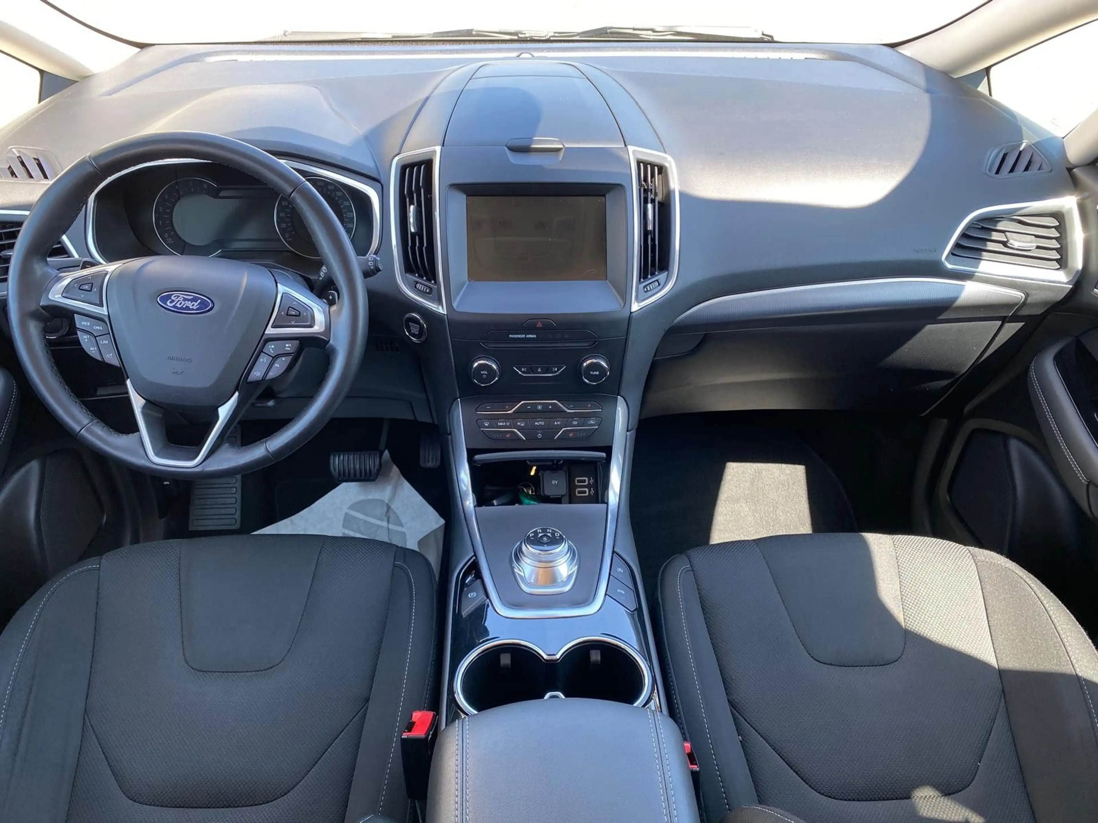 Ford S-Max S-MAX Titanium/7 SITZE/NAVI/SERVICE NEU — photo 2