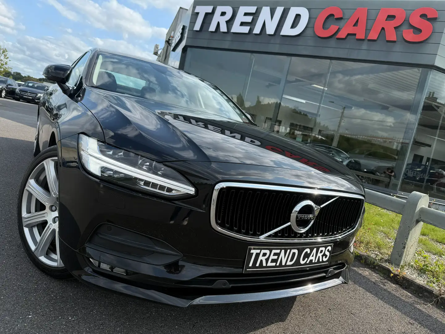 Volvo S90 2.0 T4 BERLINE LED CUIR AUTO8 CAM CARPLAY GA1AN Nero - 1