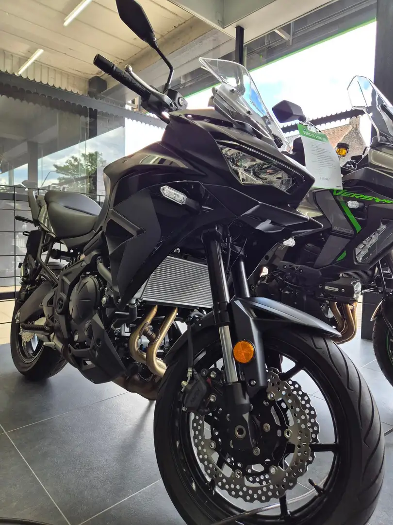 Kawasaki Versys 650 Negro - 1