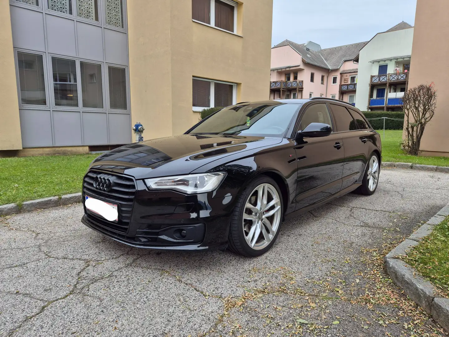 Audi A6 Schwarz - 1