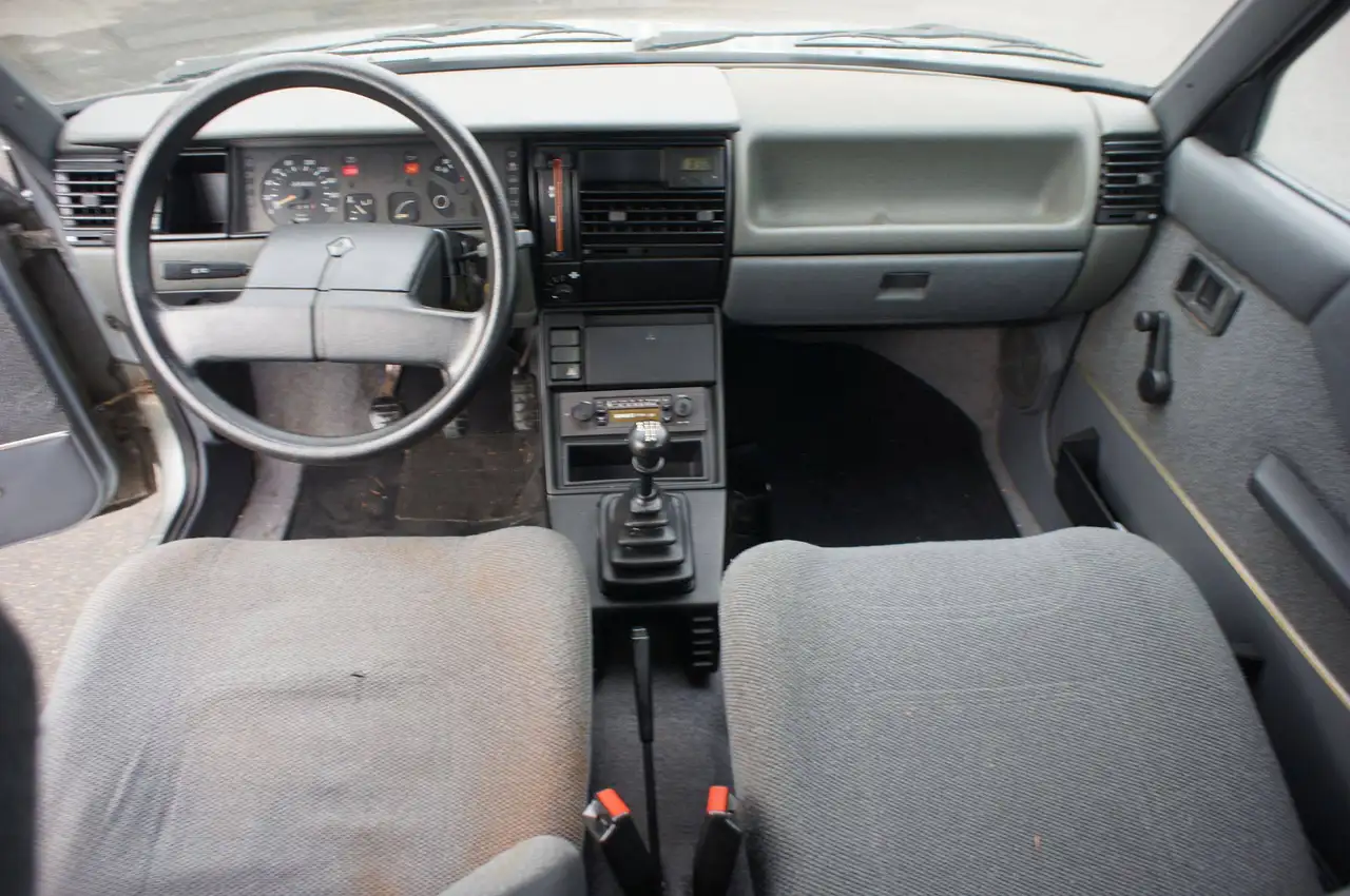 Renault R 11 Coupé, Oldtimer, foto 7