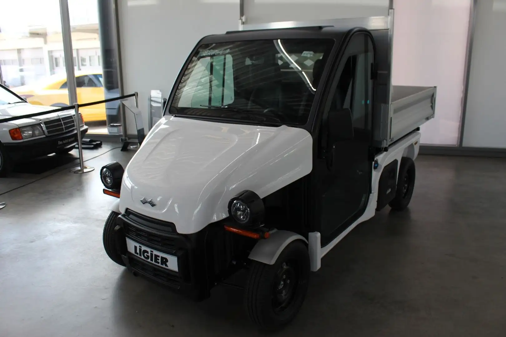 Ligier Pulse 4 Lang Professional 9,6kW Pritsche Elektro Білий - 1