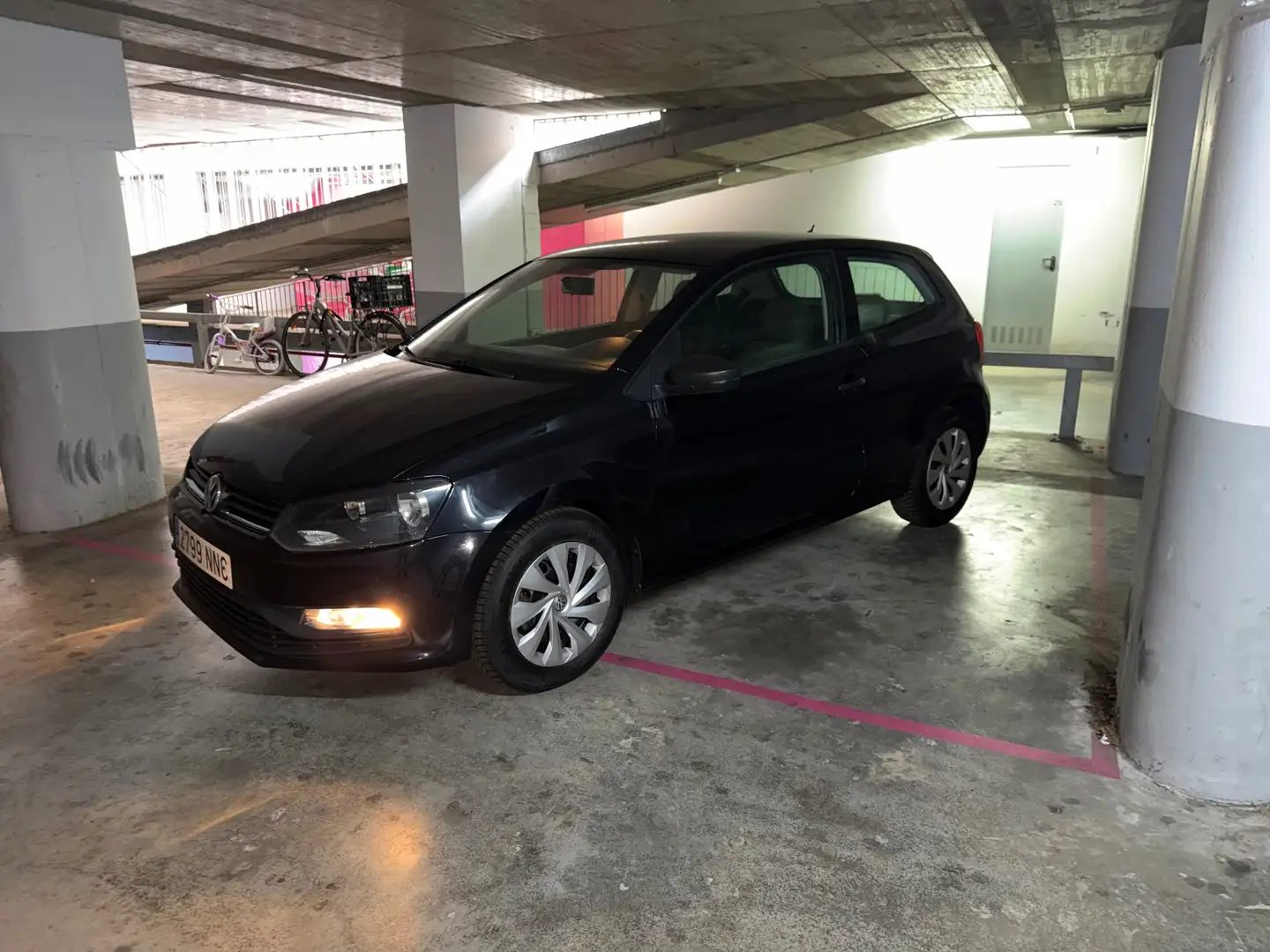 Volkswagen Polo Polo 1.4 Confort Plus Aut. Confort Plus Negro - 1