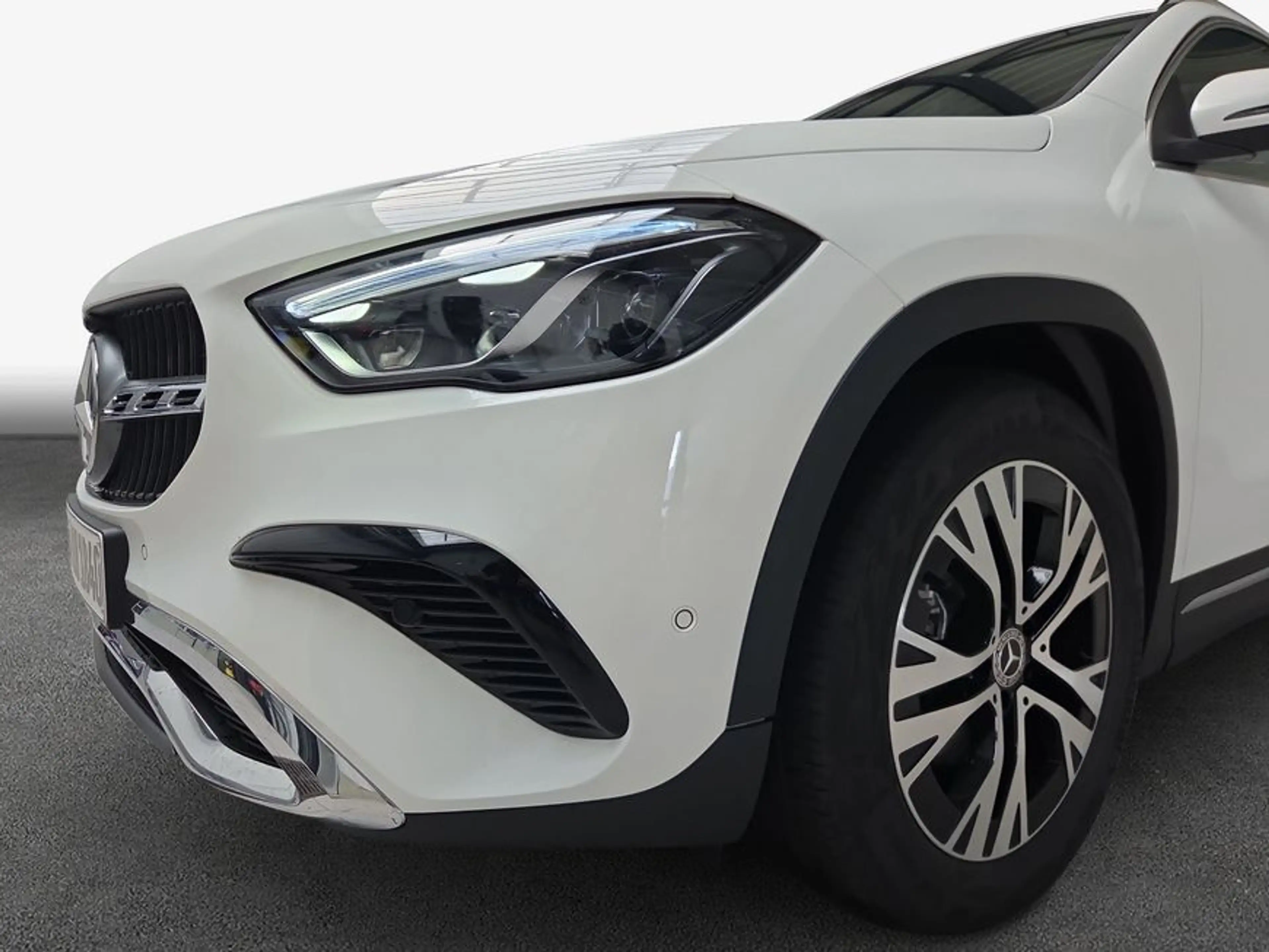 Mercedes-Benz GLA 180 GLA — photo 6