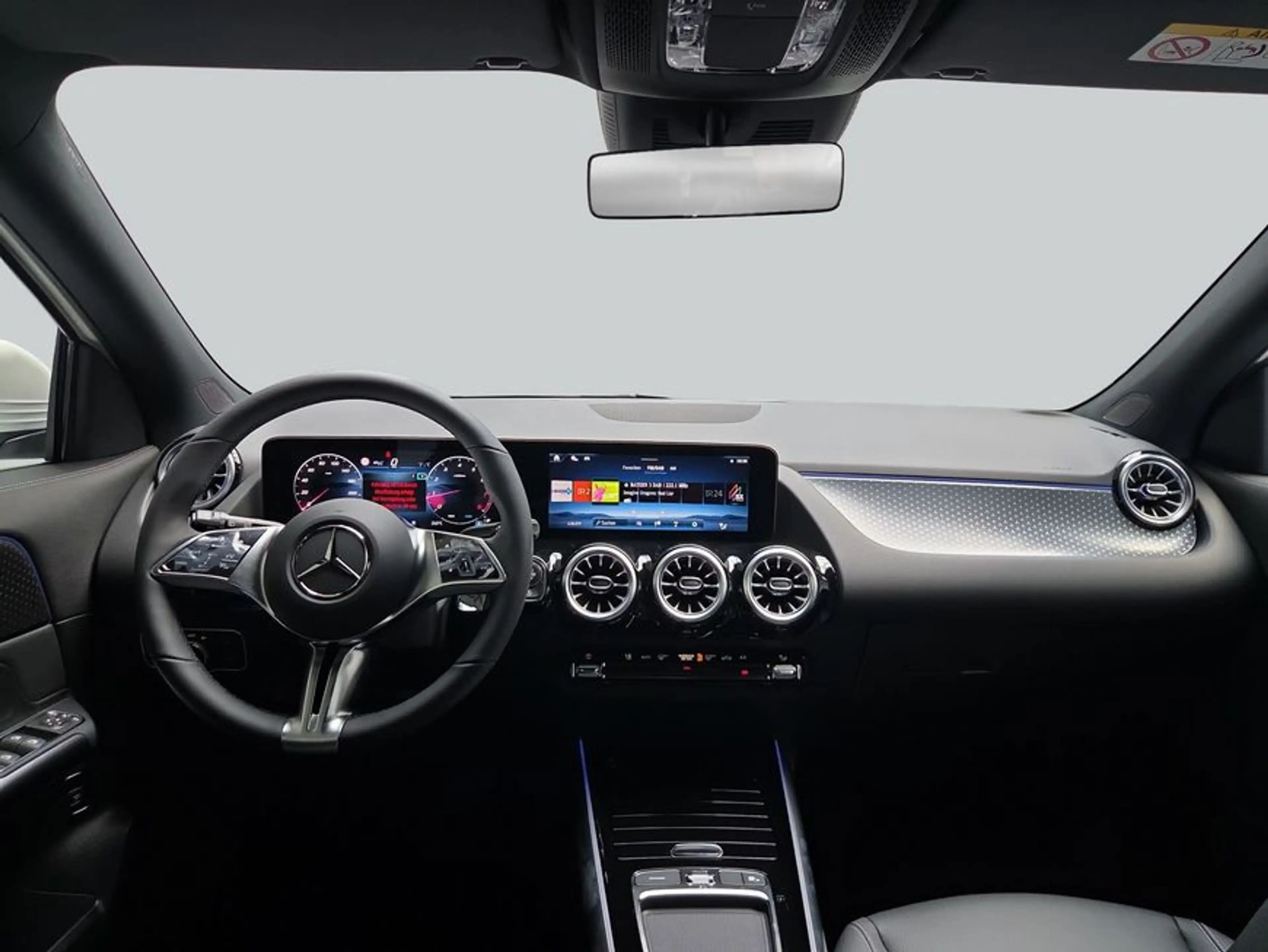 Mercedes-Benz GLA 180 GLA — photo 13