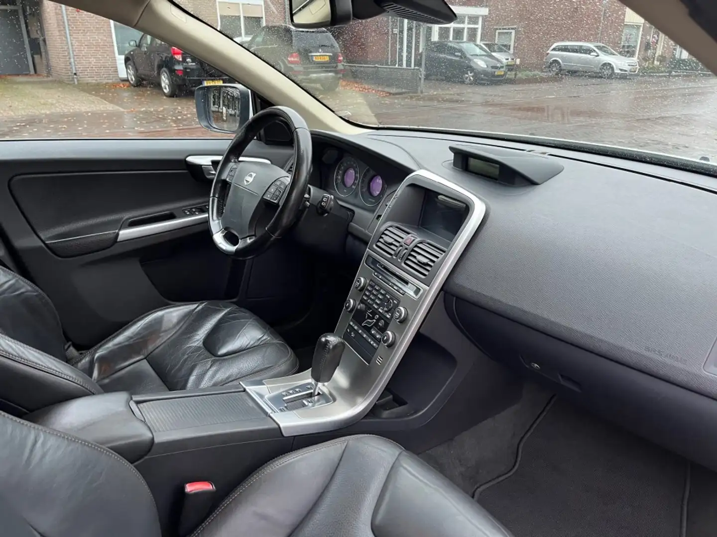 Volvo XC60 2.4D AWD AUTOMAAT / LEDER / NAVI / CAMERA / TREKHA Blanc - 2