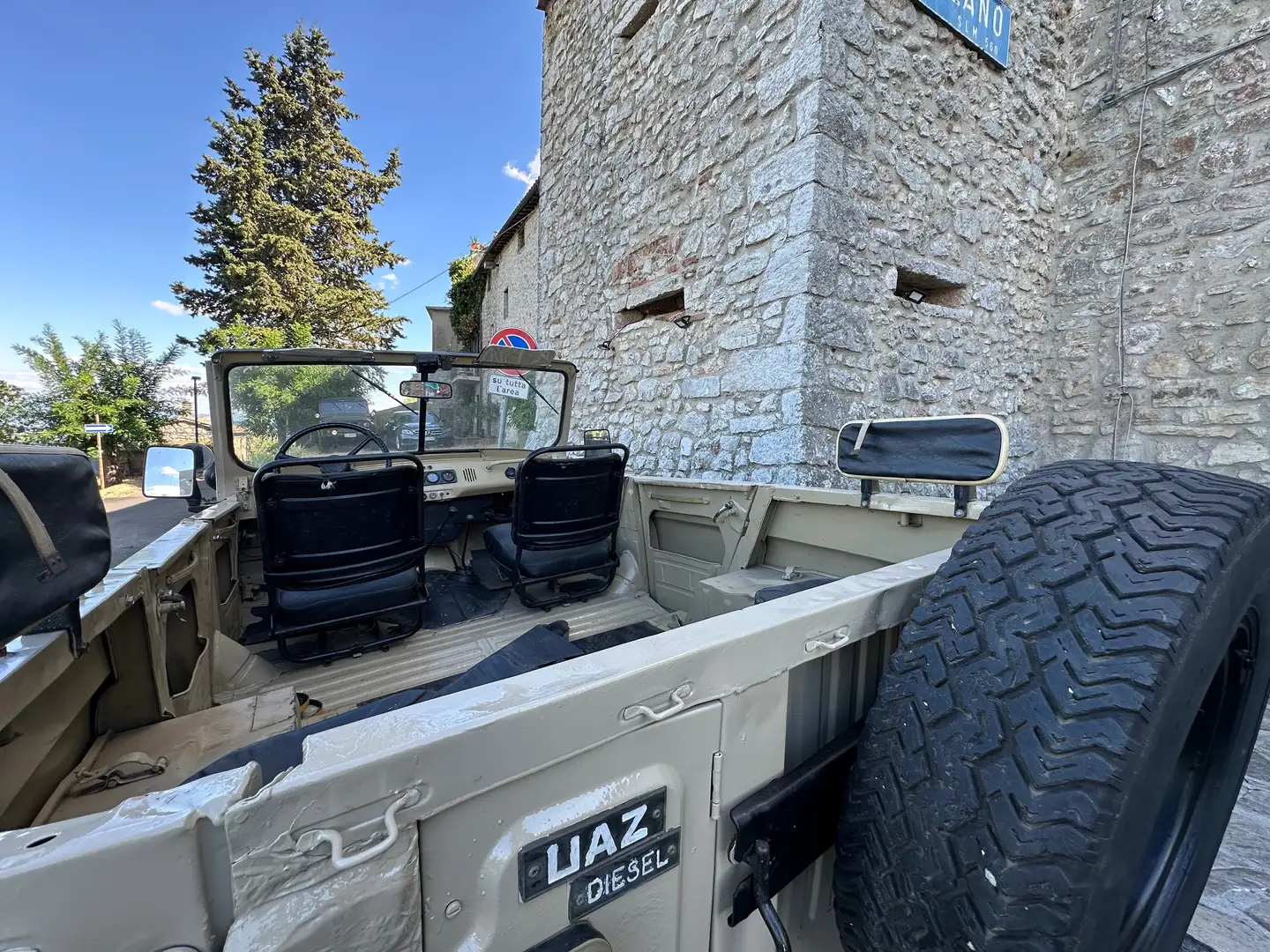 UAZ 469 Soft Top Beige - 2