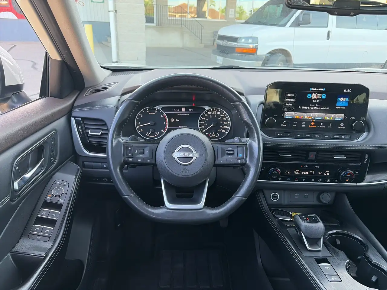Nissan Rogue снимка Nissan Rogue
