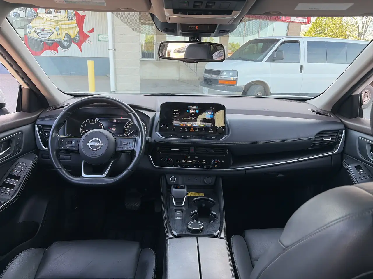Nissan Rogue снимка Nissan Rogue