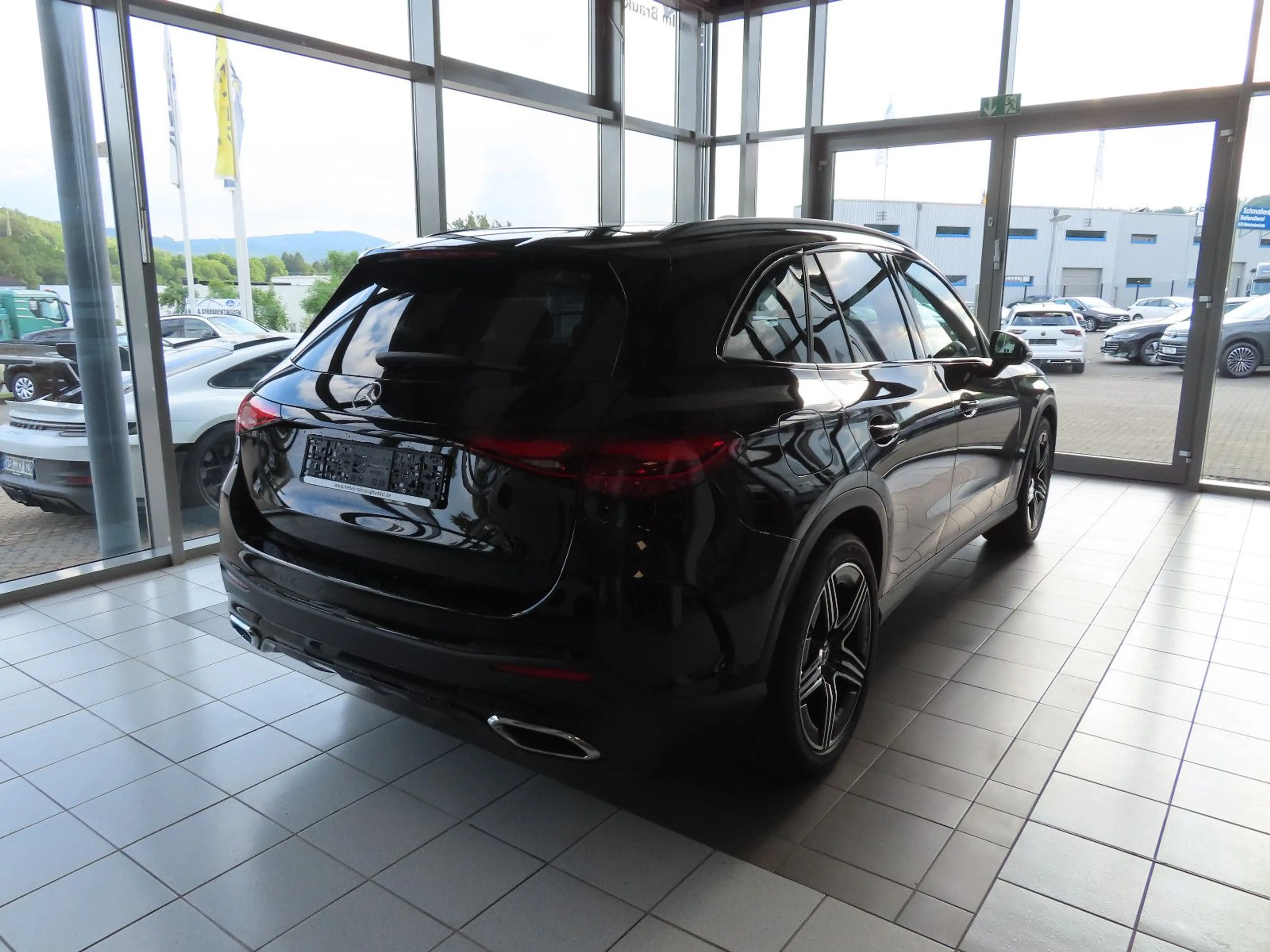 Mercedes-Benz GLC 220 d 4Matic AMG  PANO AHK LED — photo 2
