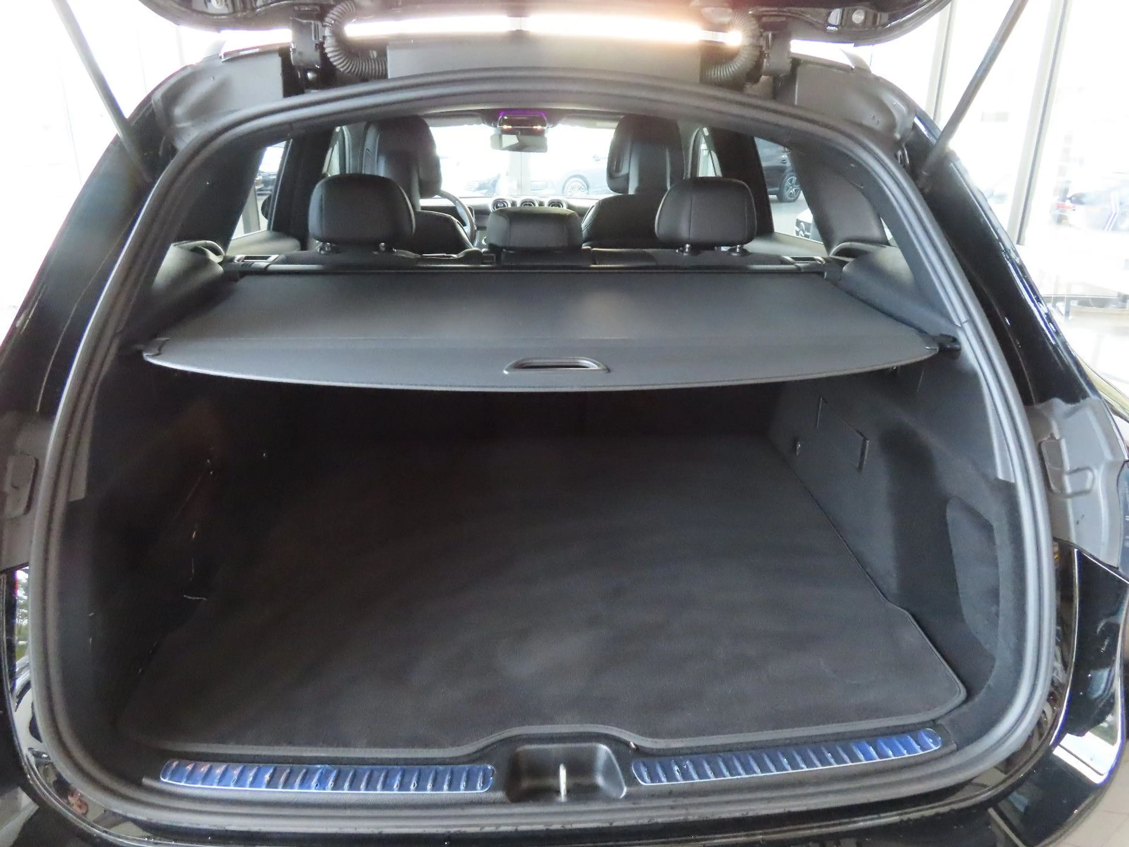 Mercedes-Benz GLC 220 d 4Matic AMG  PANO AHK LED — photo 8