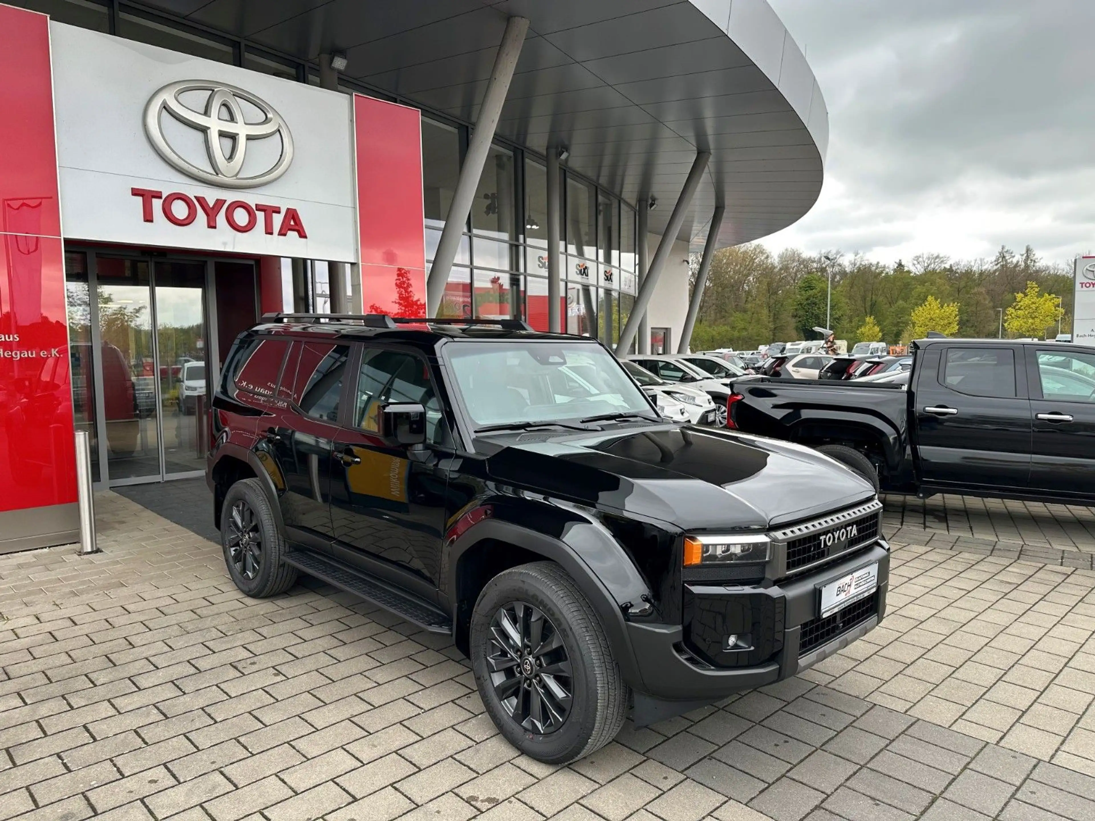 Toyota Land Cruiser 2.8 D-4D 151 kW AWD Lounge PANORAMA — photo 4